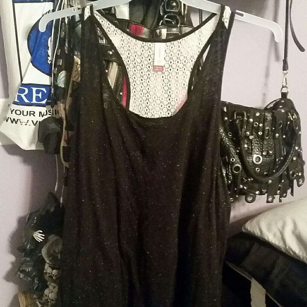 No Boundaries Tank Top (never worn)